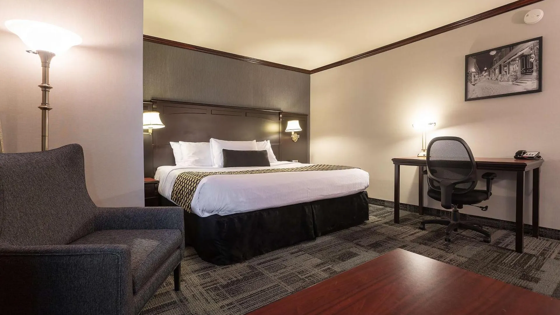 Hôtel Québec Best Western PLUS Centre-Ville - City Center 4*, Ciudad de Quebec